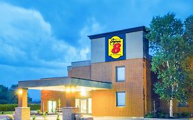 Super 8 By Wyndham Plattsburgh